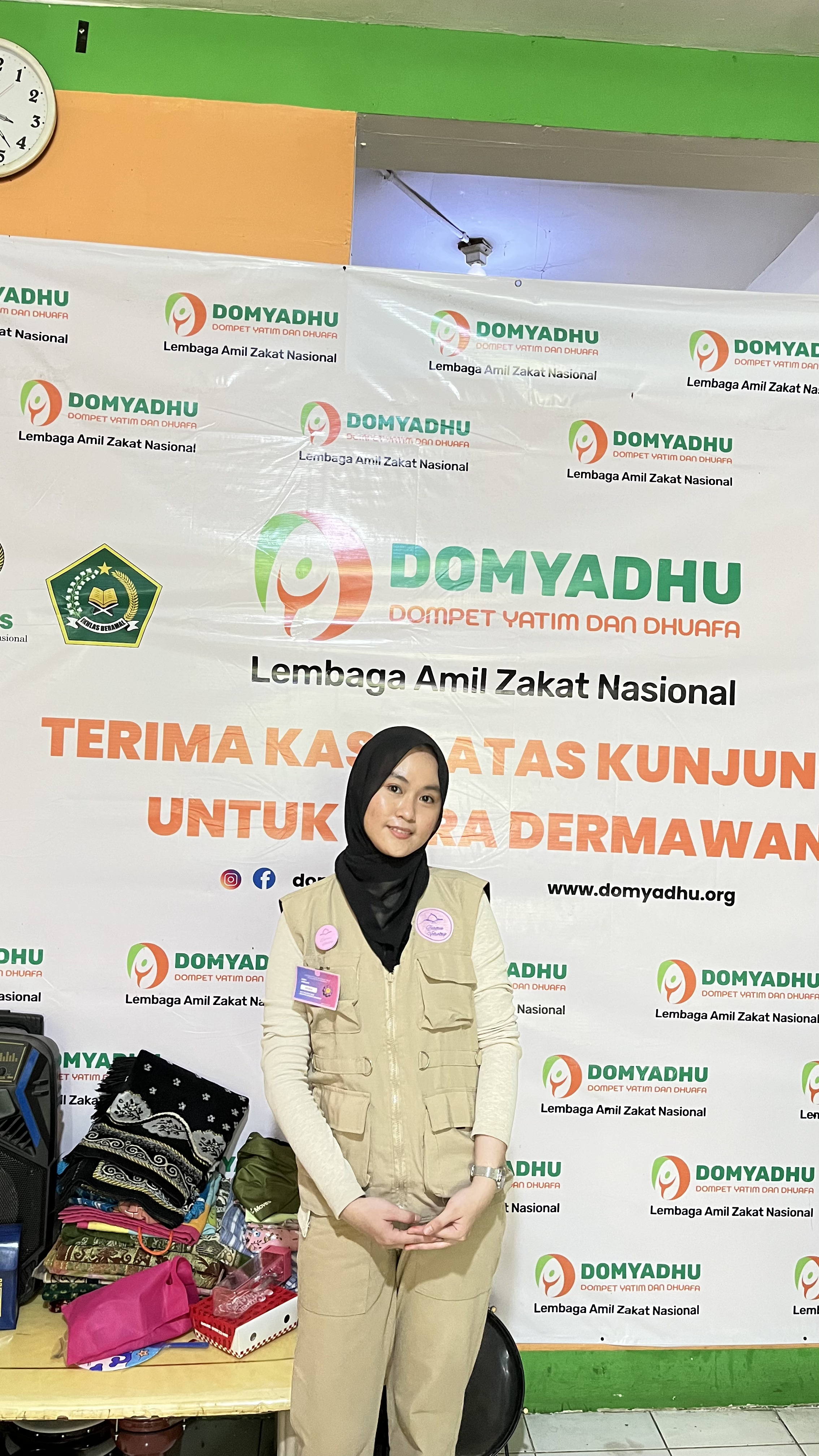 Kunjungan Para Dermawan - aktivitas Reina