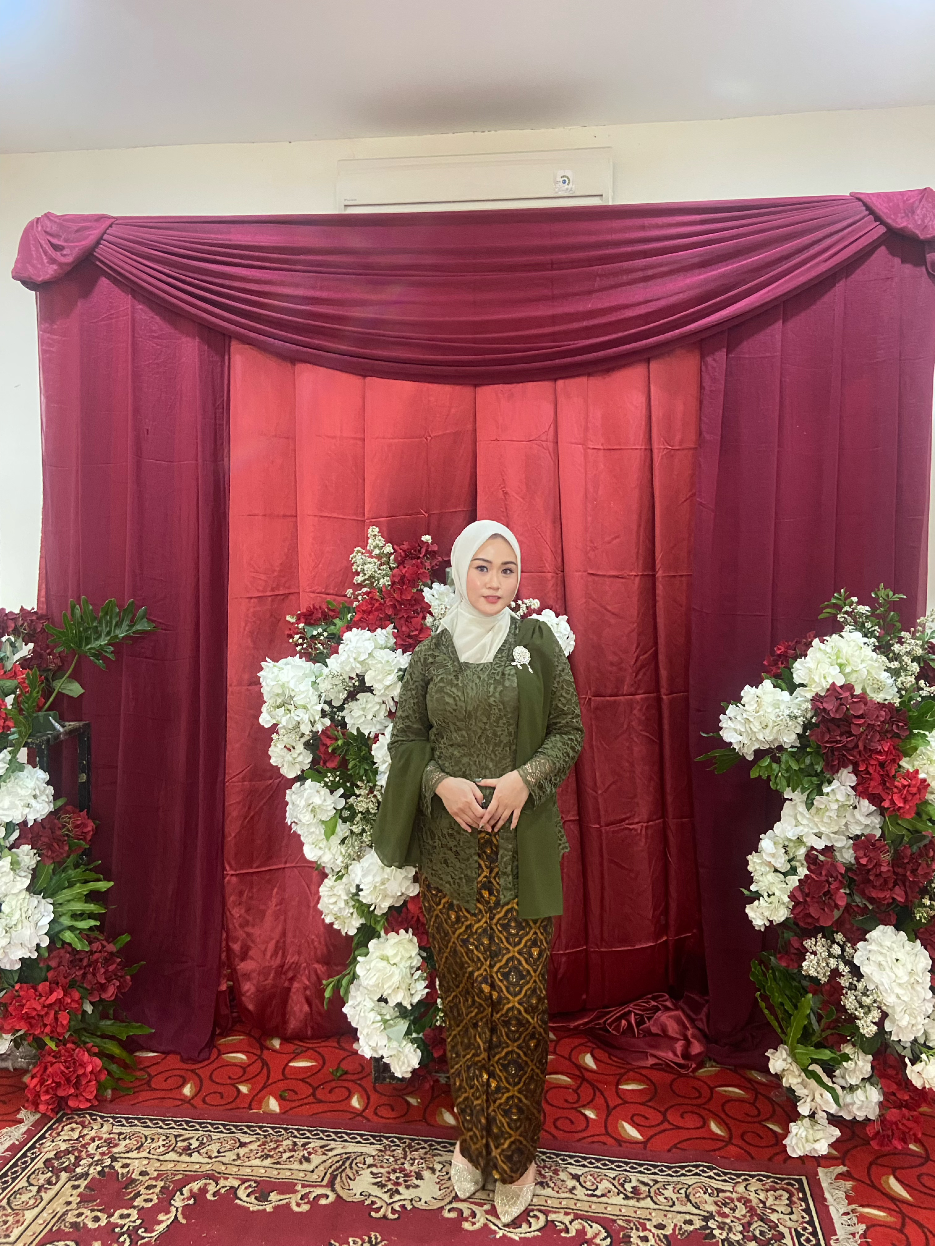 Formal Event Moment - aktivitas Reina
