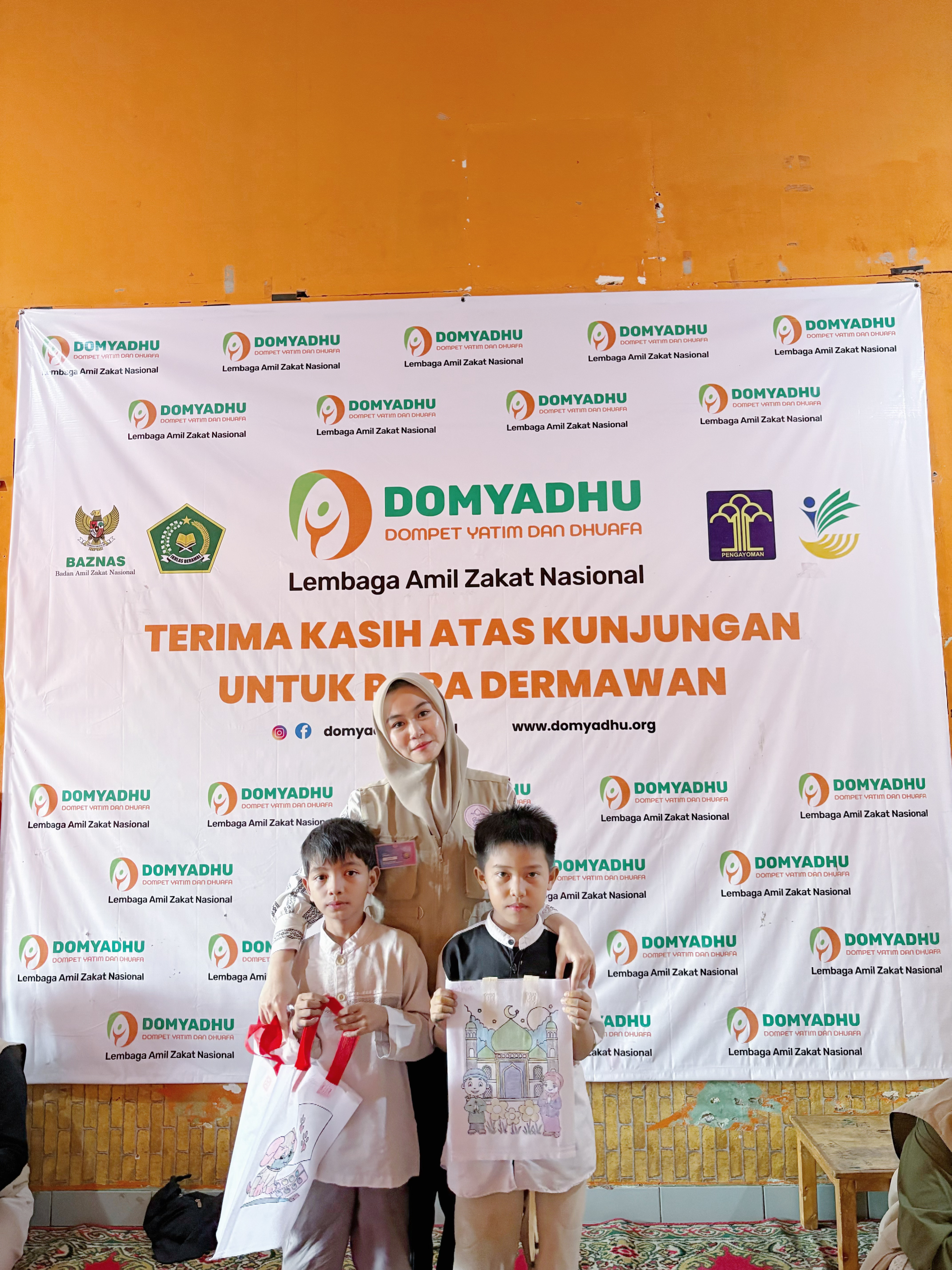 Community Activity - aktivitas Reina